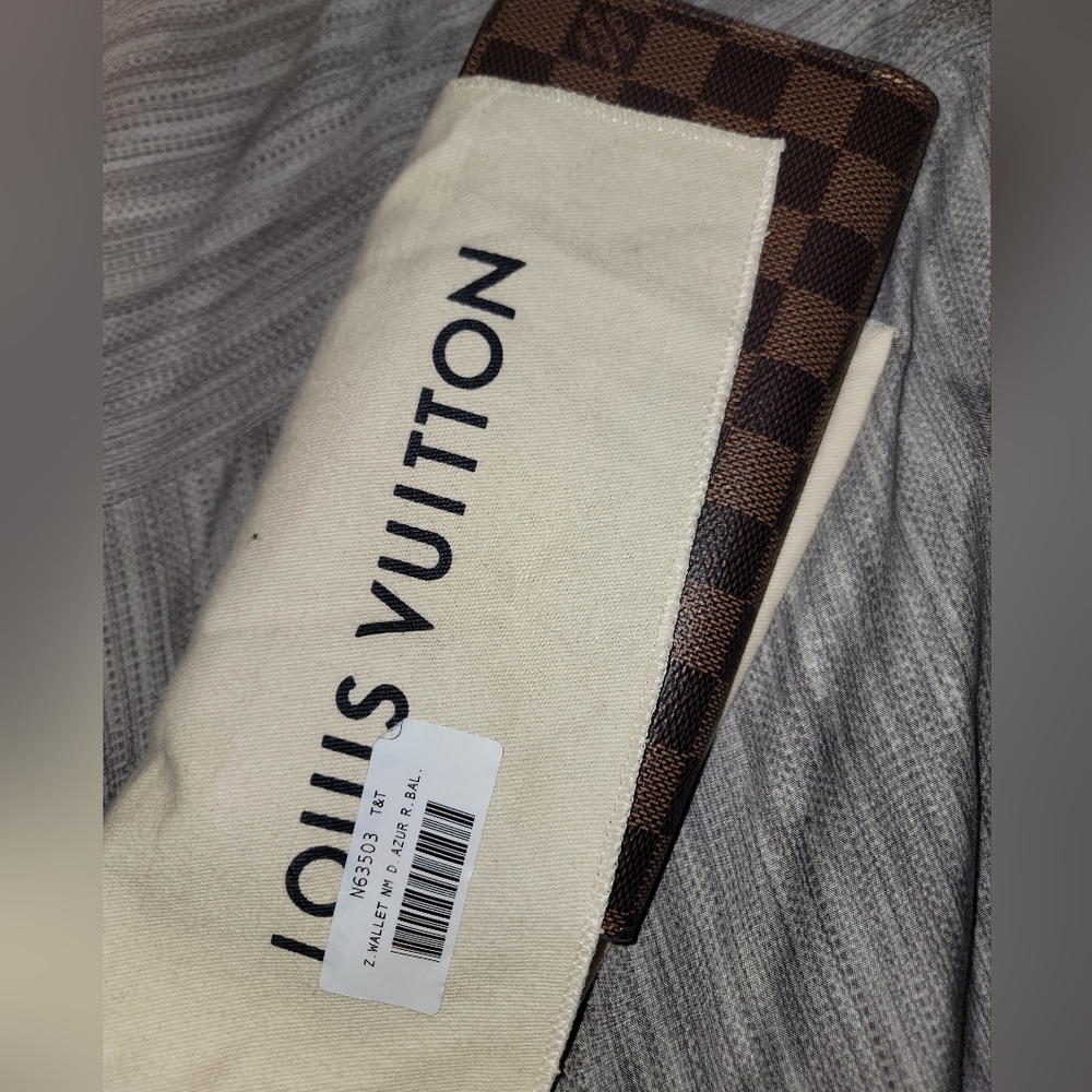 **SOLD**Authentic* Louis Vuitton Zippy Wallet - Picture 11 of 12